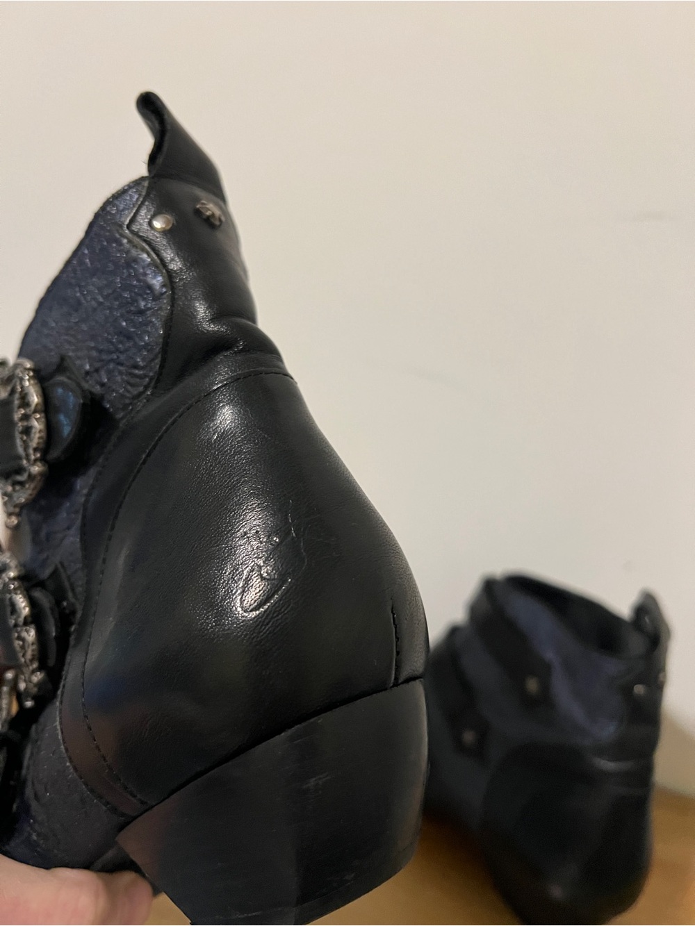 John Fluevog Eileen Dark Navy Blue Black Ornate Ankle Boot 9 N - Picture 7 of 16